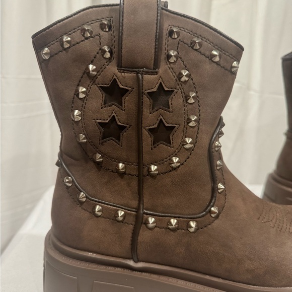 Current Mood Studded Platform Vegan Leather boots - Picture 5 of 6